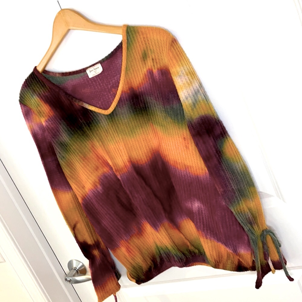 FREE KISSES | Women’s Tie Dye Pattern V-Neck 3/4 Tie Sleeve, Plus Size 1X